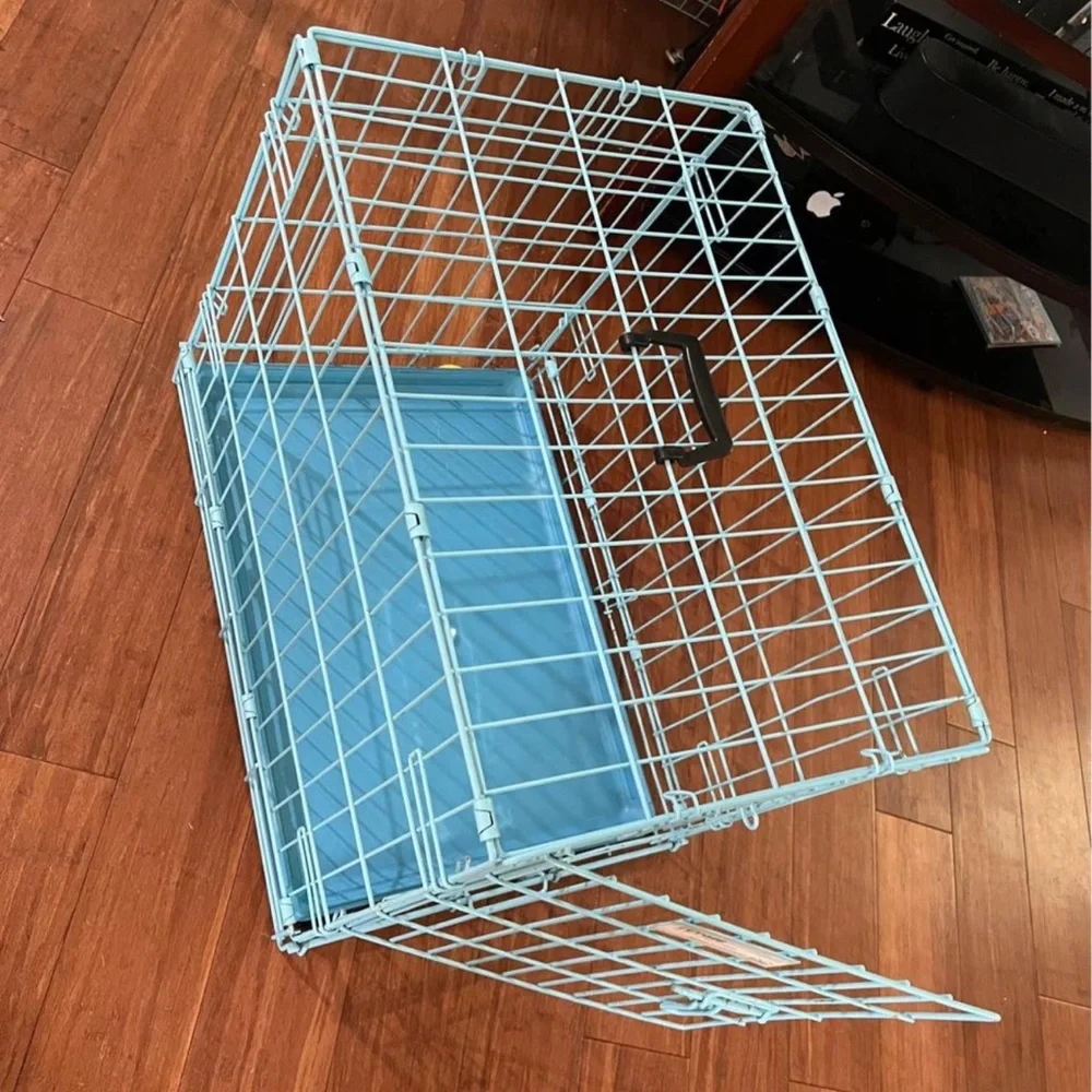 midwest single door icrate dog crate plus fuzzy dog bed from amazon .